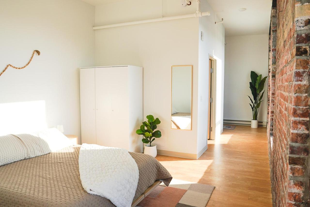 Enger Lofts Hotel Duluth Bagian luar foto